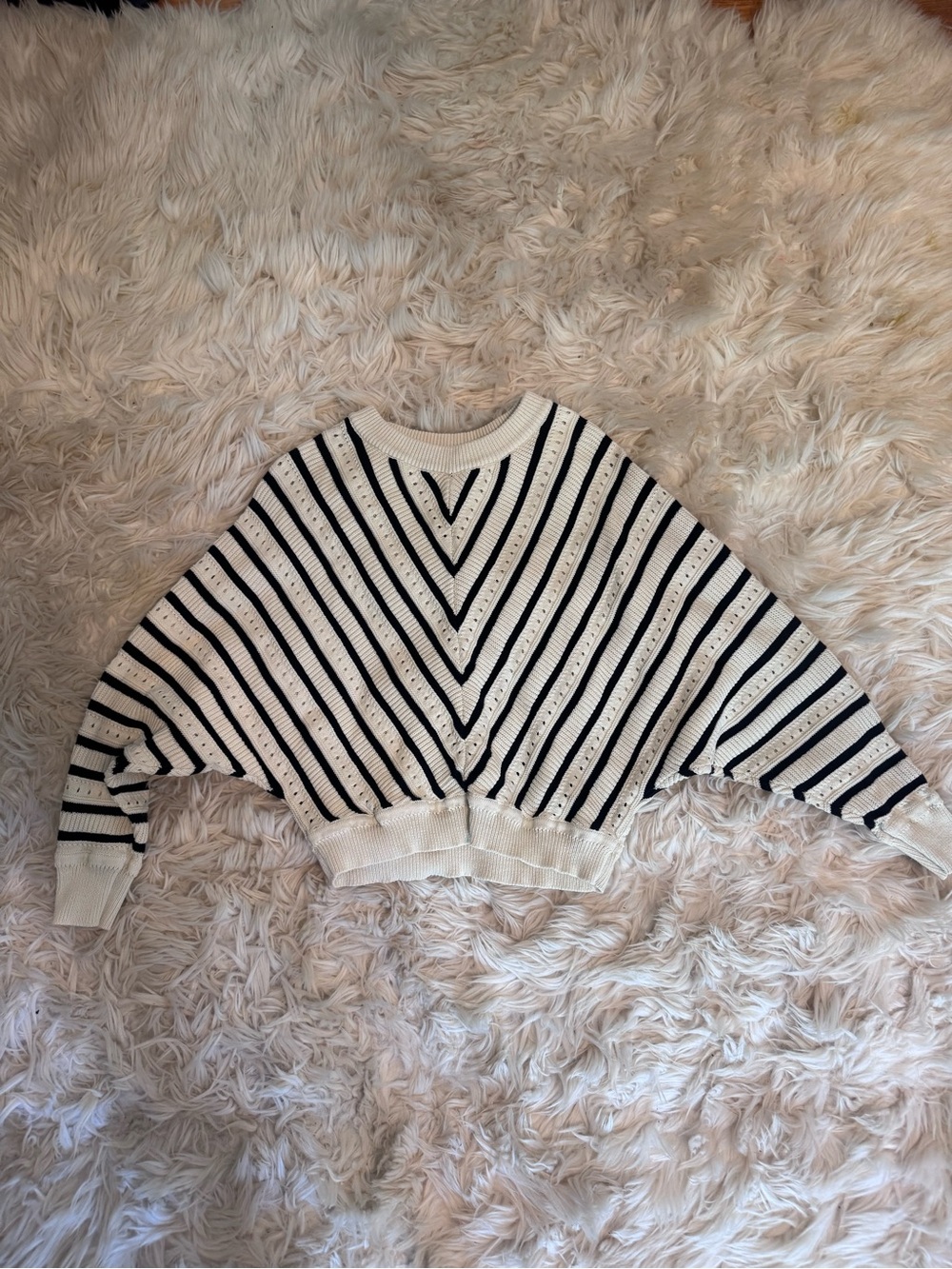 SUNCOO Black & White Striped Crewneck Sweater
